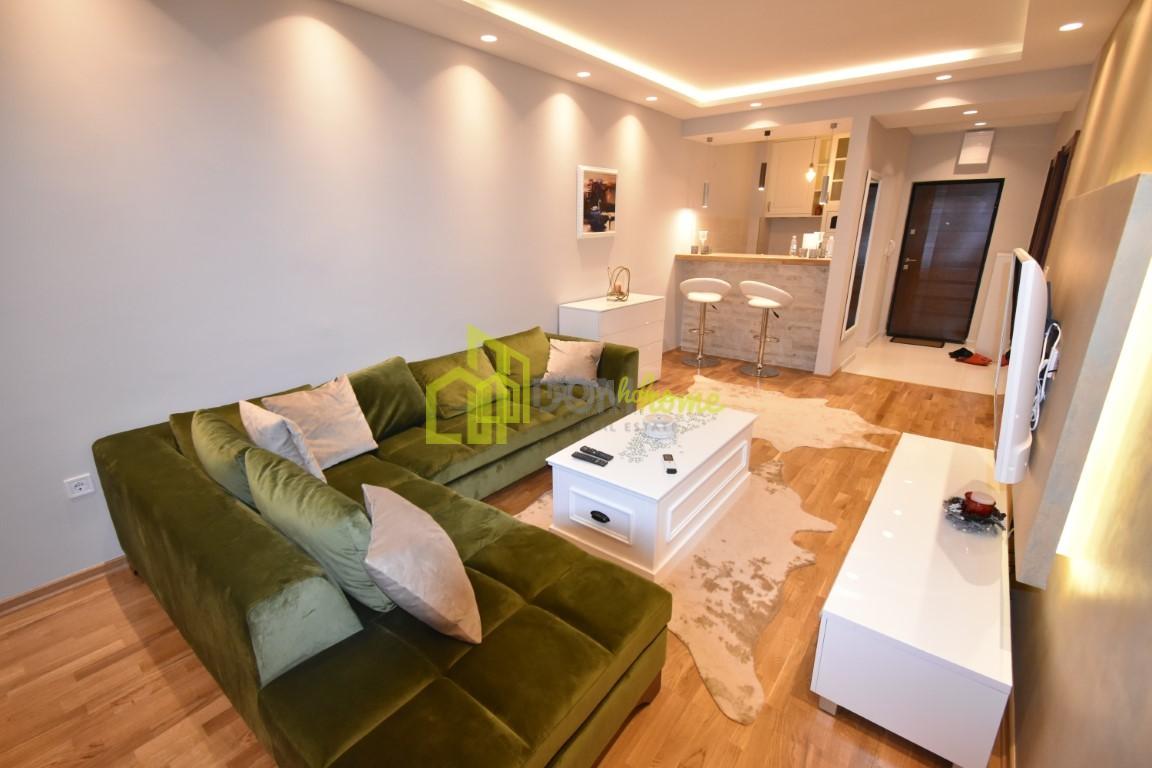 Jednosoban stan 50m2, Tuški put